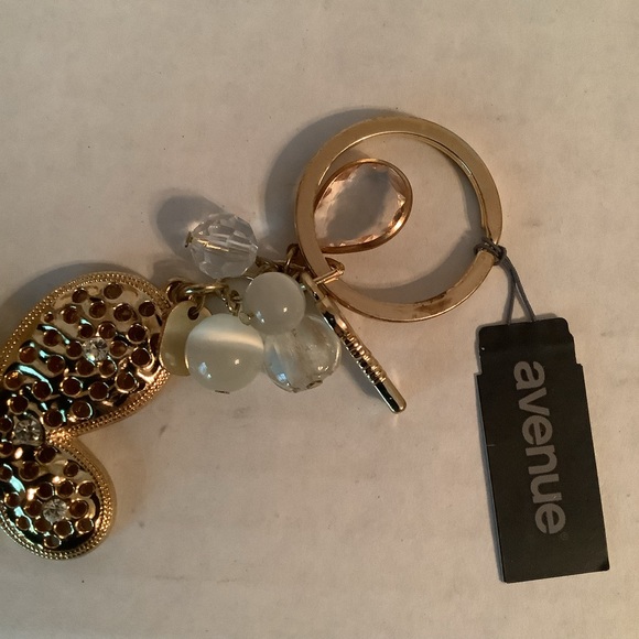 Avenue Butterfly Keychain New - Picture 3 of 7